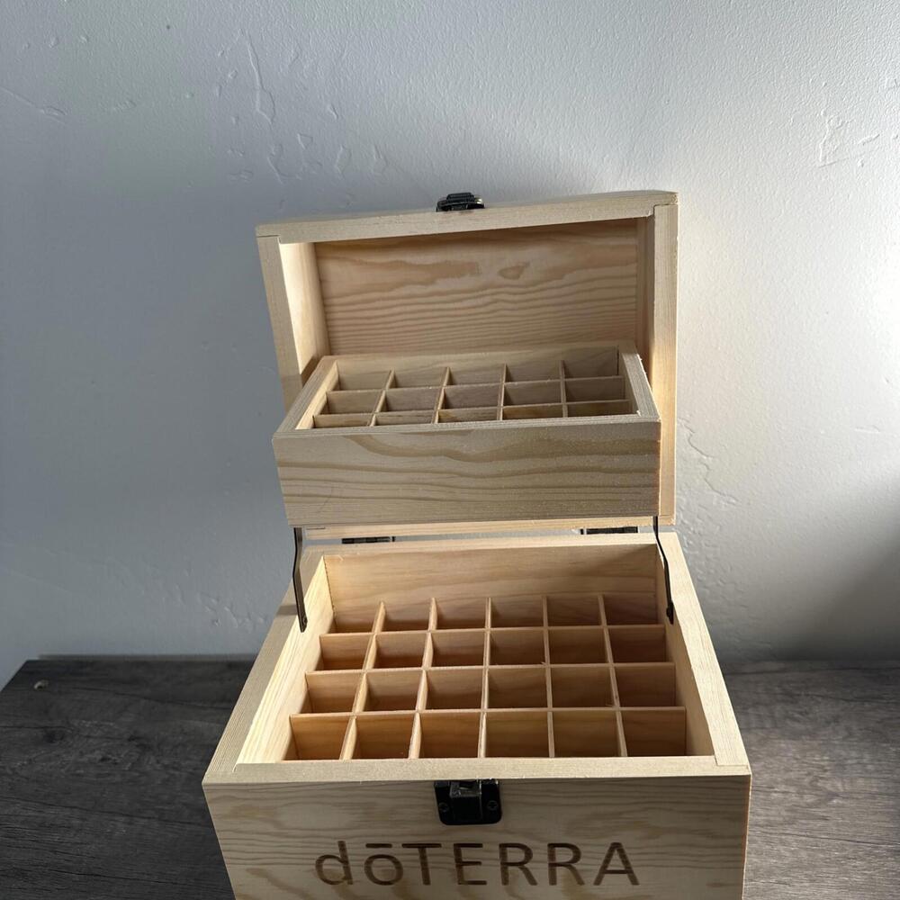 DoTerra Wooden Essential Oil Storage Box For 39 Oils & 14 Roller Bottles - Picture 2 of 4